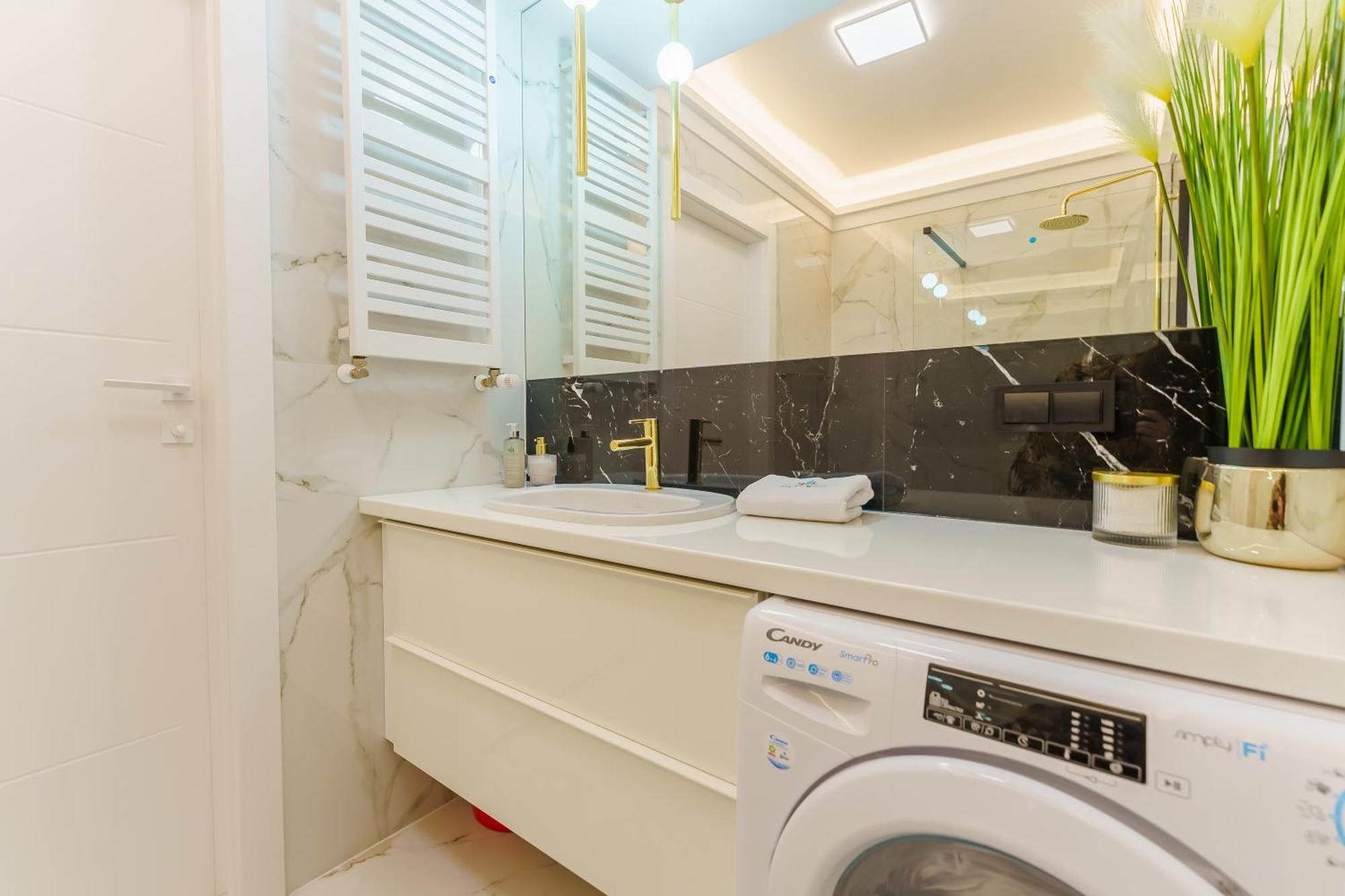 3L Apartments Kasprowicza 20Ab Free Pool, Sauna And Gym 코워브제크 외부 사진
